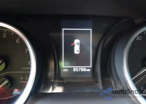 2022 Toyota Camry Le z USA, uszkodzony, nr VIN 4T1C11AK6NU047710